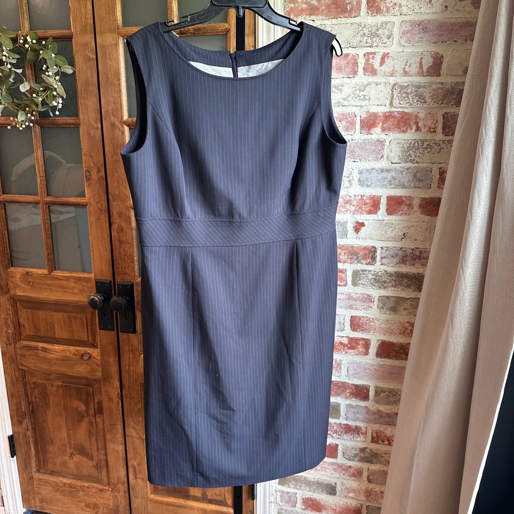 Tahari Sheath Dress Women Navy Blue Pinstripe Sleeveless Professional Size 16